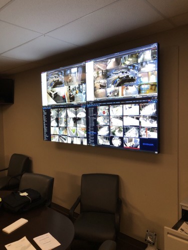 2x2 Video Wall in City Center, PA 2x2 Video Wall in City Center, PA