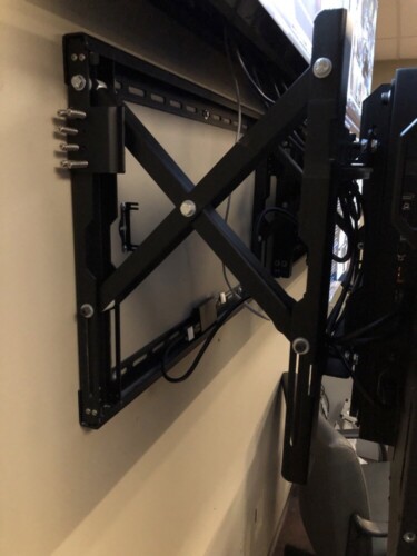 2x2 Video Wall in City Center, PA 2x2 Video Wall in City Center, PA